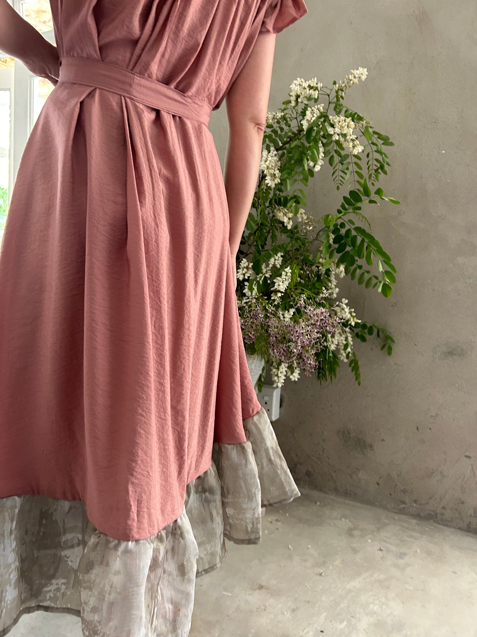 PINK FRILL - THE FLOW DRESS MIDI